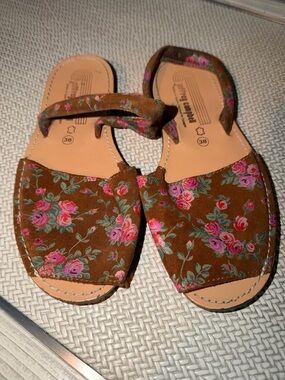 Jeffrey Campbell tan leather slide sandals with brown floral straps